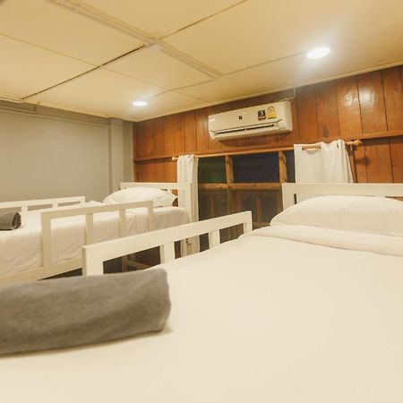 Agga Cnx Hostel Chiang Mai Buitenkant foto