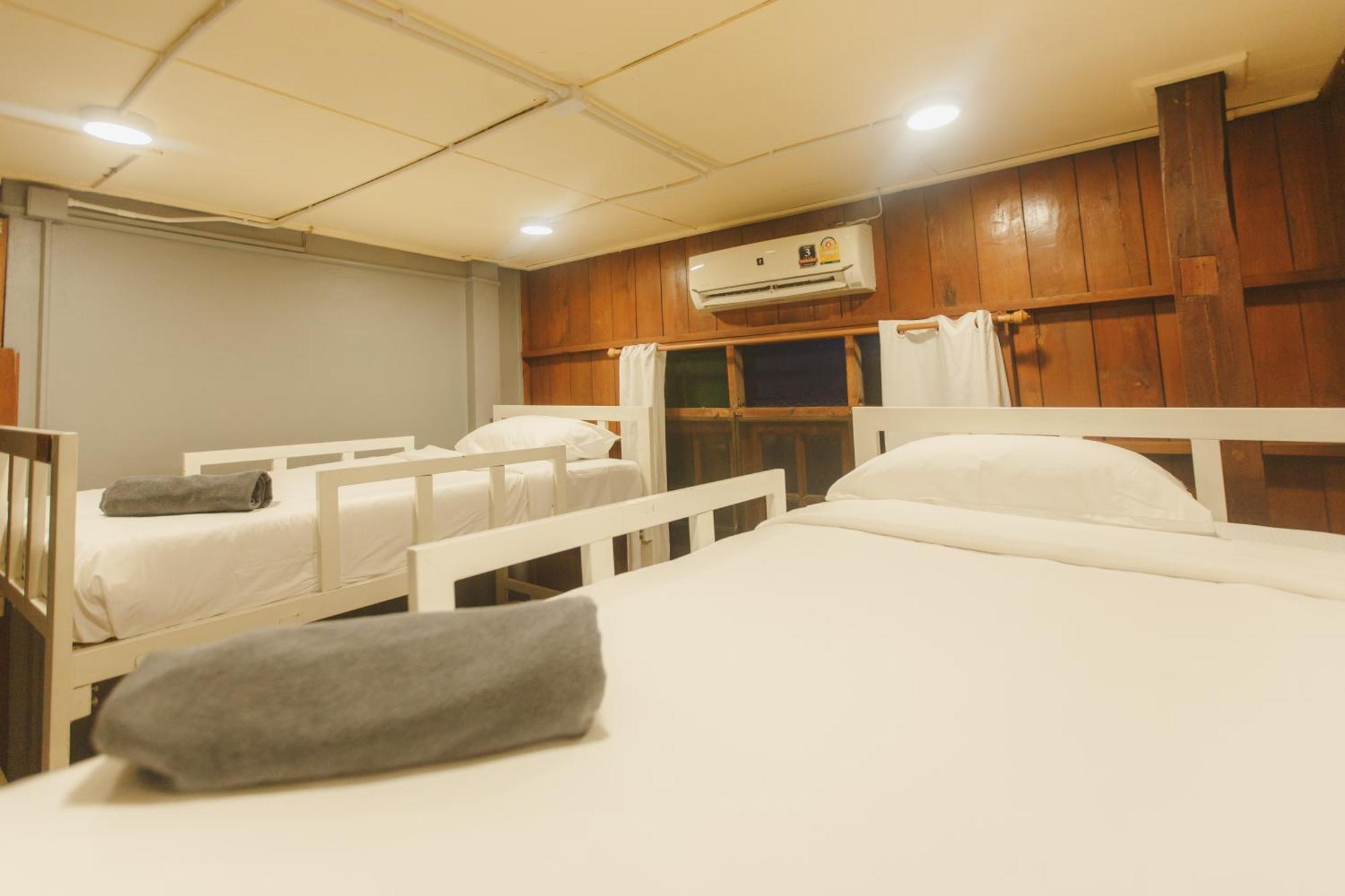 Agga Cnx Hostel Chiang Mai Buitenkant foto