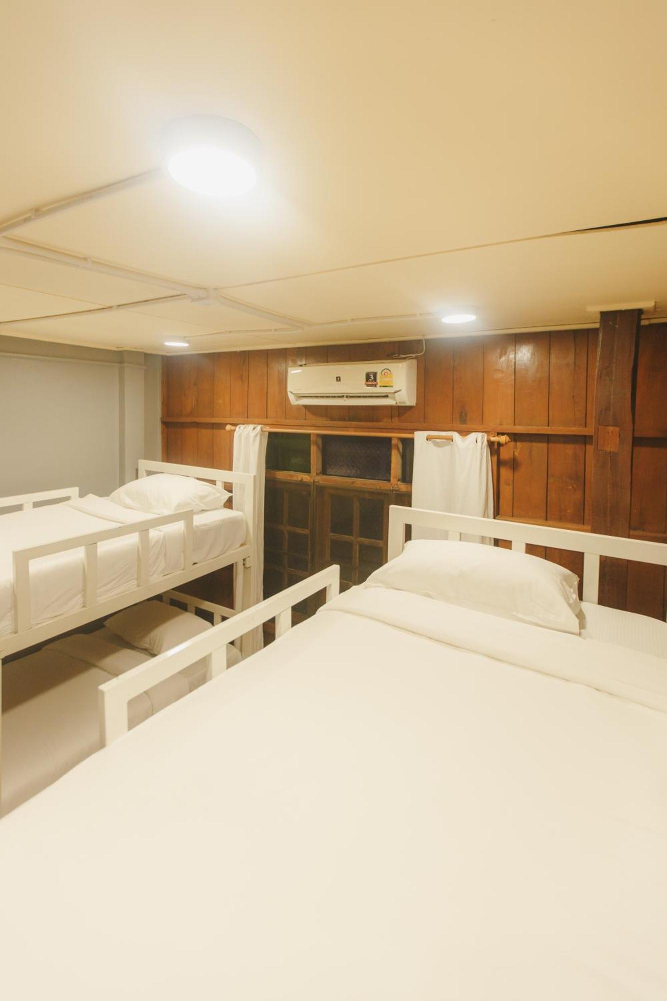 Agga Cnx Hostel Chiang Mai Buitenkant foto