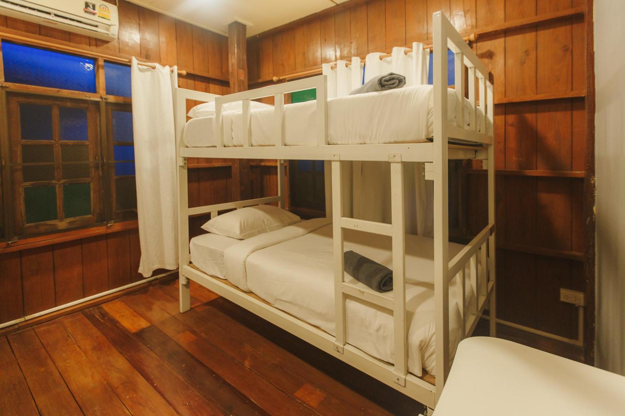 Agga Cnx Hostel Chiang Mai Buitenkant foto