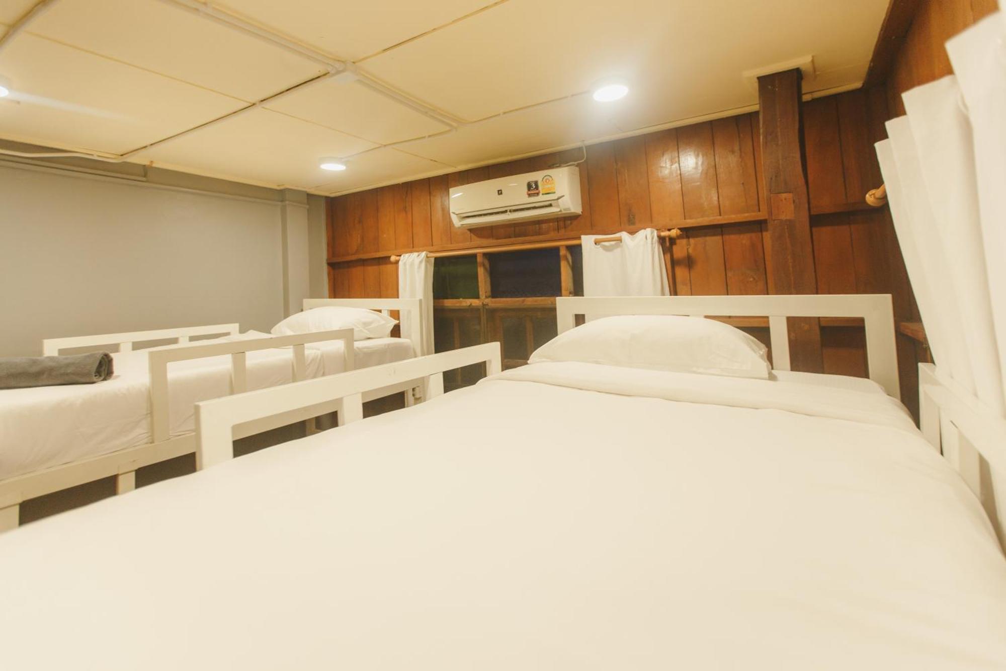 Agga Cnx Hostel Chiang Mai Buitenkant foto