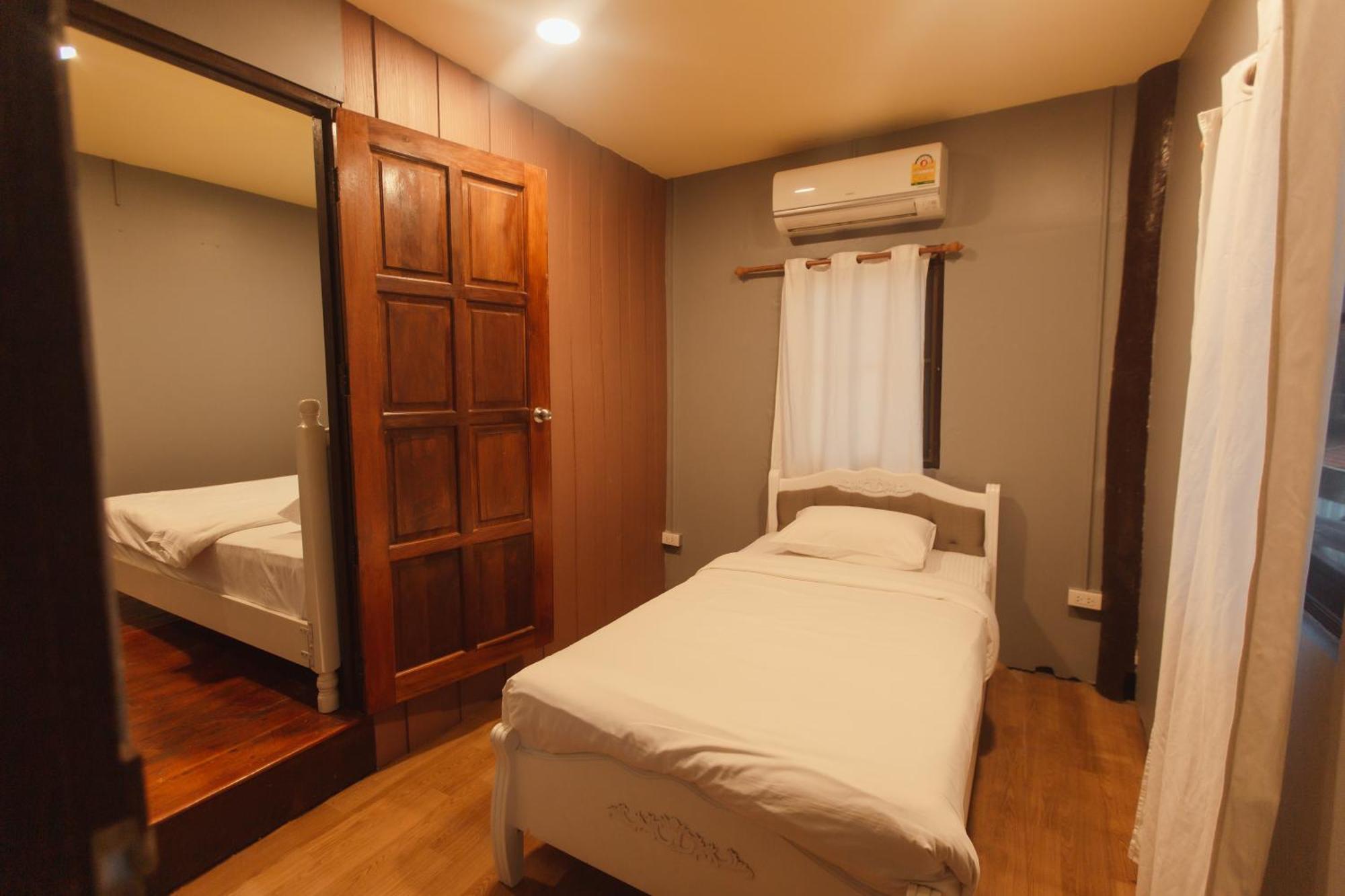 Agga Cnx Hostel Chiang Mai Buitenkant foto