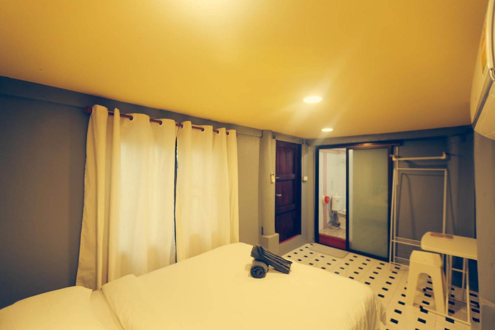 Agga Cnx Hostel Chiang Mai Buitenkant foto