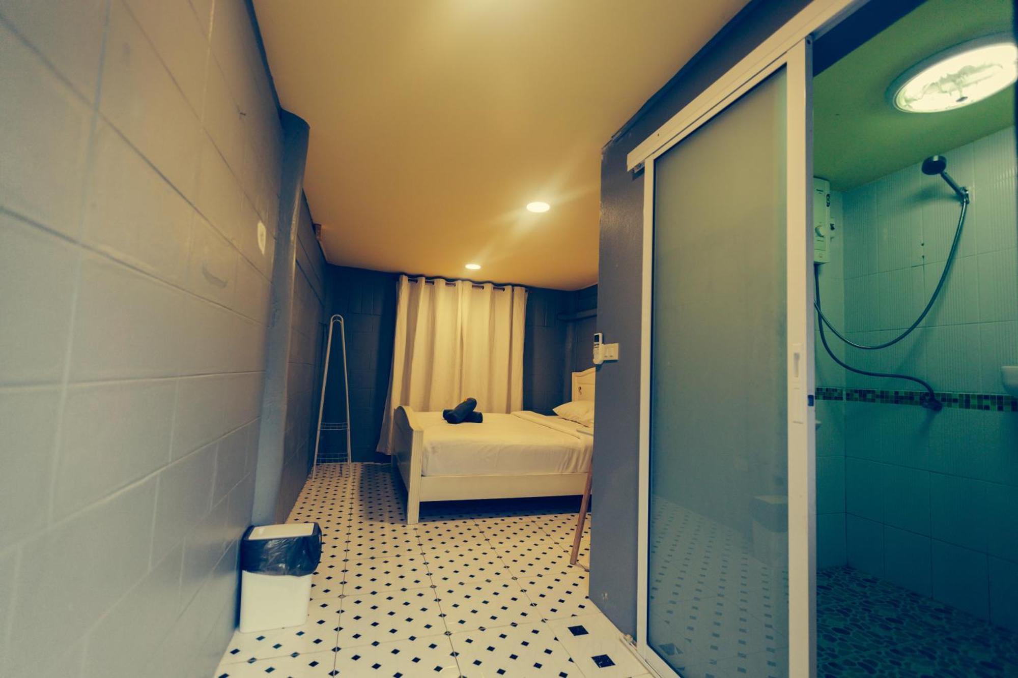 Agga Cnx Hostel Chiang Mai Buitenkant foto