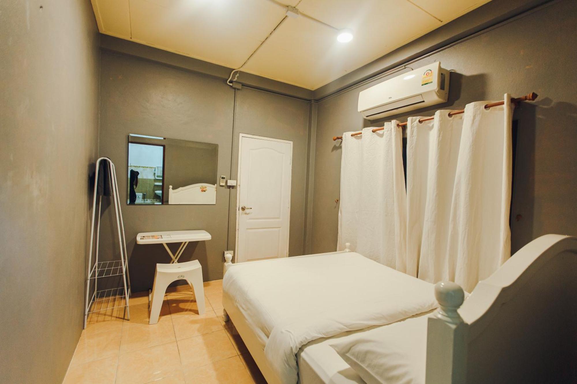 Agga Cnx Hostel Chiang Mai Buitenkant foto