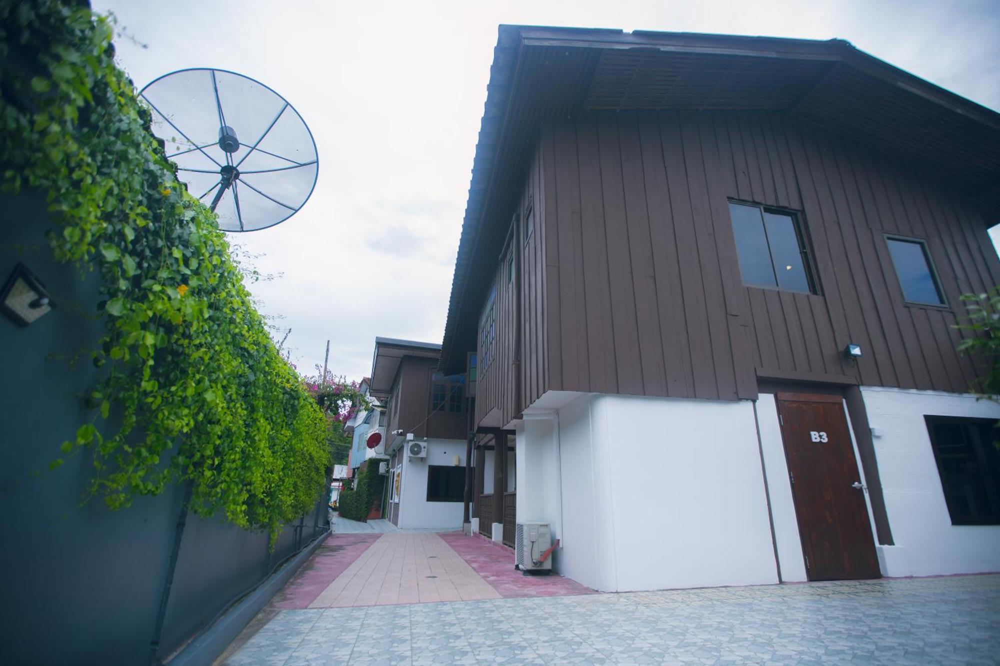 Agga Cnx Hostel Chiang Mai Buitenkant foto