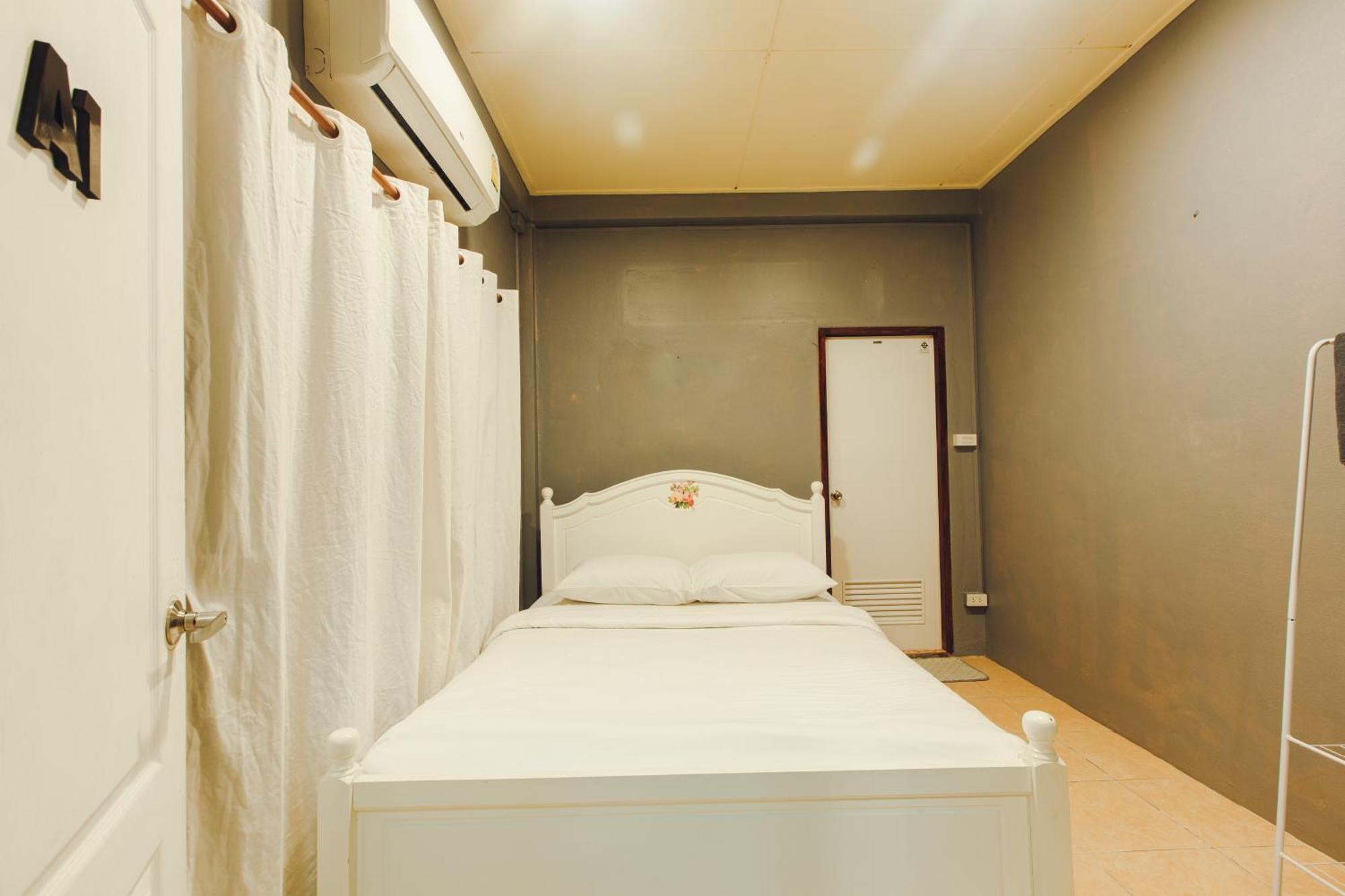 Agga Cnx Hostel Chiang Mai Buitenkant foto